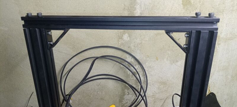 Файл:Уголки4020 на принтере.jpg